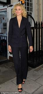 Pixie Lott feet photo thumbnail