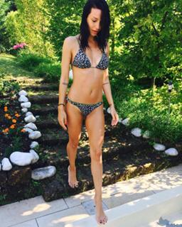Giorgia Crivello feet photo thumbnail