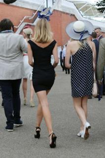 Kimberley Garner feet photo thumbnail
