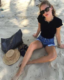 Chiara Ferragni feet photo thumbnail