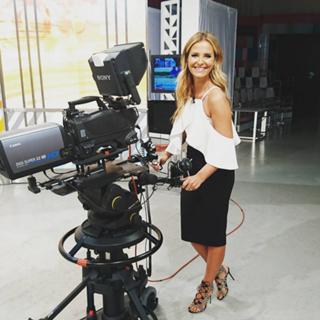 Cristina Ferreira feet photo thumbnail