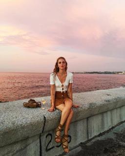 Chiara Ferragni feet photo thumbnail