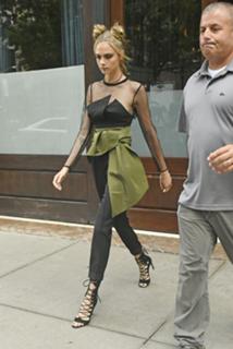 Cara Delevingne feet photo thumbnail