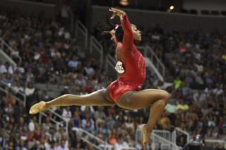 Simone Biles feet photo thumbnail