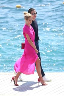 Heidi Klum feet photo thumbnail