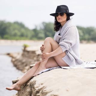 Katarzyna Cichopek feet photo thumbnail