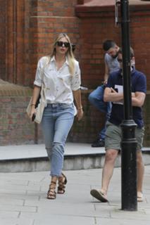 Maria Sharapova feet photo thumbnail