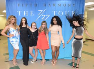 Camila Cabello feet photo thumbnail