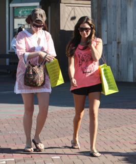 Ashley Tisdale feet photo thumbnail