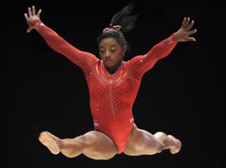 Simone Biles feet photo thumbnail