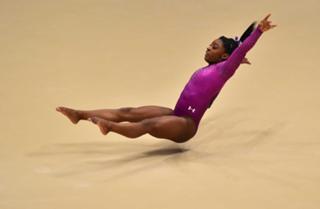 Simone Biles feet photo thumbnail