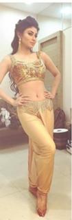 Mouni Roy feet photo thumbnail