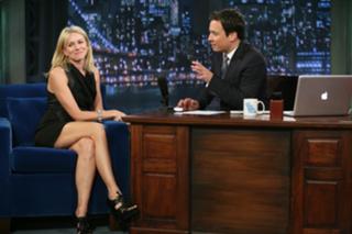 Naomi Watts feet photo thumbnail