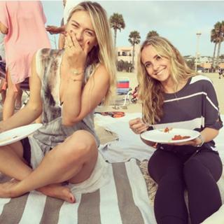 Maria Sharapova feet photo thumbnail