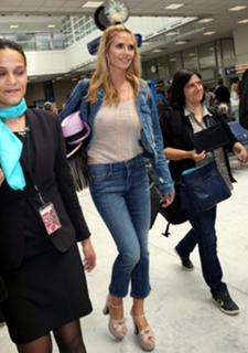Heidi Klum feet photo thumbnail
