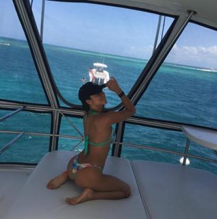 Arianny Celeste feet photo thumbnail