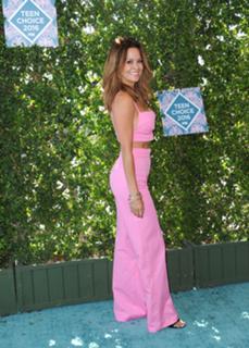 Brooke Burke feet photo thumbnail