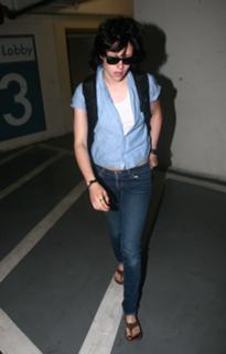 Kristen Stewart feet photo thumbnail