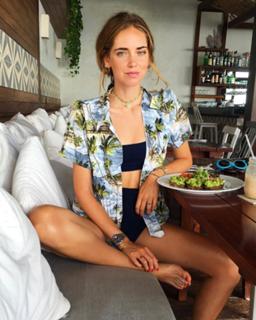 Chiara Ferragni feet photo thumbnail