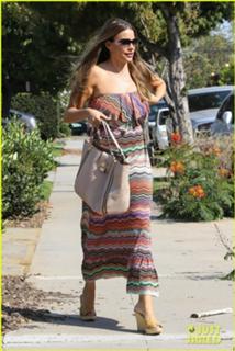Sofía Vergara feet photo thumbnail