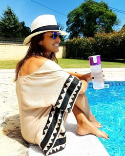 Paula Echevarría feet photo thumbnail