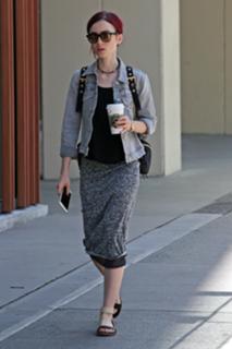 Lily Collins feet photo thumbnail