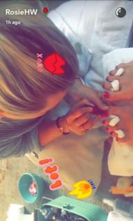 Rosie Huntington-Whiteley feet photo thumbnail