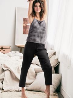 Sara Sampaio feet photo thumbnail