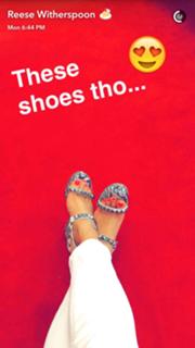 Reese Witherspoon feet photo thumbnail