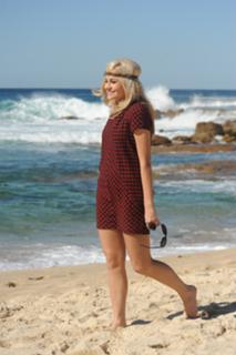 Pixie Lott feet photo thumbnail