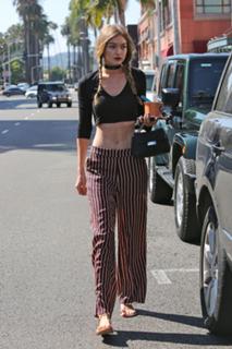 Gigi Hadid feet photo thumbnail