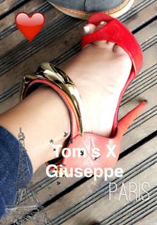 Adrienne Houghton feet photo thumbnail