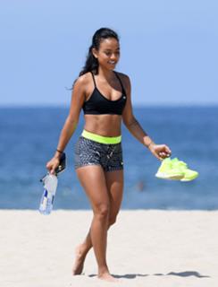 Karrueche Tran feet photo thumbnail