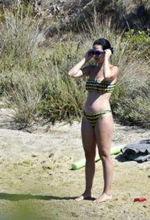 Katy Perry feet photo thumbnail