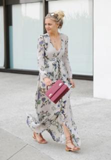 Kelsea Ballerini feet photo thumbnail