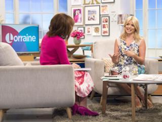 Holly Willoughby feet photo thumbnail
