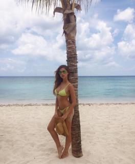 Kara Del Toro feet photo thumbnail