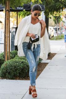 Lea Michele feet photo thumbnail