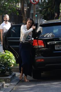 Adriana Lima feet photo thumbnail