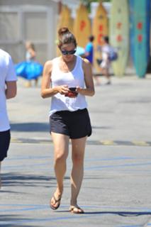 Jennifer Garner feet photo thumbnail