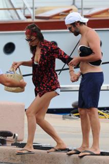 Irina Shayk feet photo thumbnail