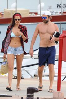 Irina Shayk feet photo thumbnail