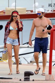 Irina Shayk feet photo thumbnail