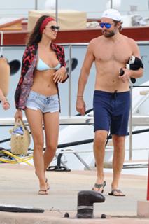 Irina Shayk feet photo thumbnail