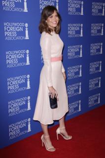 Mandy Moore feet photo thumbnail