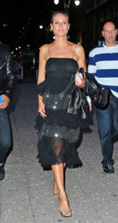 Heidi Klum feet photo thumbnail