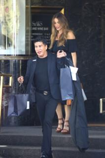 Sofía Vergara feet photo thumbnail