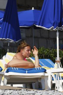 Coleen Rooney feet photo thumbnail