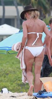 Britney Spears feet photo thumbnail