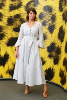 Gemma Arterton feet photo thumbnail